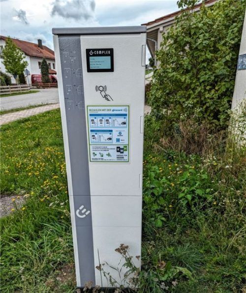 An der Schule gibt es jetzt eine E-Ladesäule.