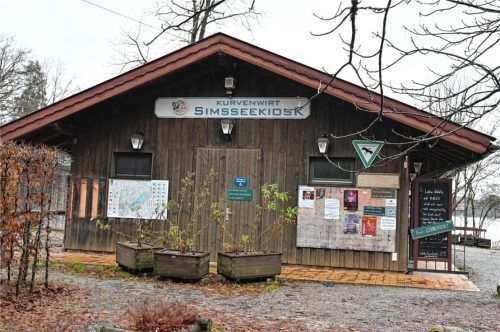 Beim „Kurvenwirt“ in Baierbach ist bis zur nächsten Badesaison vieles anders, nicht nur der Pächter. Foto Schlecker