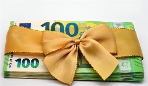 Betriebe, die benachteiligte junge Menschen ausbilden, können einen Zuschuss von maximal 5720 Euro erhalten.