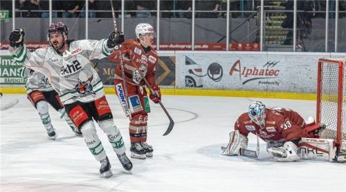 Da waren die Starbulls plötzlich wieder im Spiel, als C.J. Stretch in derSchlussphase zweimal traf. Foto Andreas Nickl