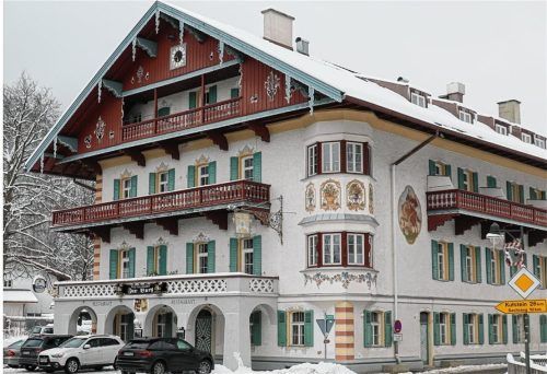 Das Restaurant zur Burg in Aschau wird zwangsversteigert. Es ist bereits der dritte Versuch. Foto Rehberg
