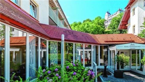 Der Eingang des Hotels Hohenaschau. Foto Peters/Hotel Hohenaschau