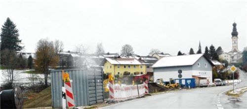 Der Winter machte den Erschließungsarbeiten in „Schnaitsee-Ost 2.0“ einen Strich durch die Planung. Jetzt wird im Frühjahr fertig erschlossen.