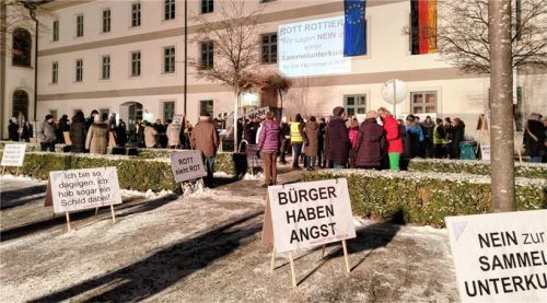 Die Gemeinde Rott, der Gewerbeverband und die Bürgerinitiative „Rott rottiert“ riefen zu einem stillen Protest gegen die AfD auf.