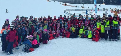 Die Skikurs-Teilnehmer des Skiclubs Halfing waren im Skigebiet Kirchdorf und St. Johann unterwegs.Foto re