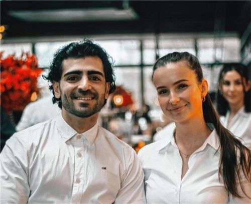 Die Systemgastronomie bietet sehr gute Einstiegs- und Aufstiegschancen. Foto DJD/Bundesverband der Systemgastronomie/Apeiron