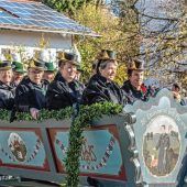 Hunderte Zuschauer beim Leonhardiritt in Biberg