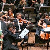 Lachendes Glück beim Silvesterkonzert