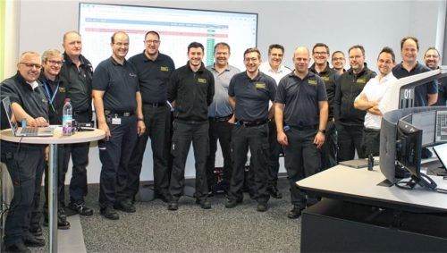 Erfreute Gesichter bei den Teilnehmern am Test: Die Mitarbeiter sind froh, dass im Notfall alles funktioniert. Rosenheim und Kempten können sich vertreten. Foto  Stadt Rosenheim