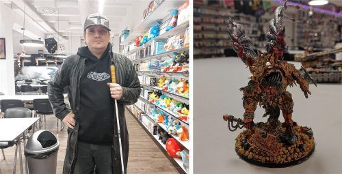 Jay Siglreithmaier bemalt Miniaturen, ohne sehen zu können. Mithilfe einer speziellen Technik und viel Fingerspitzengefühl geht er seinem Hobby nach. Foto Beuerlein