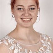 Mit Anna Netrebko in einem Saal