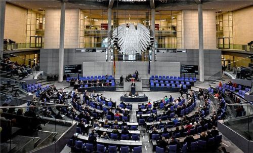 Kritik an der Ampel-Regierung: „Es wäre ehrlich, wenn die Ampel eingesteht, dass sie keine Idee mehr hat, wie man das Land für die Zukunft fit machen kann“, sagt Alexander Dobrindt im OVB-Gespräch.Fotos dpa