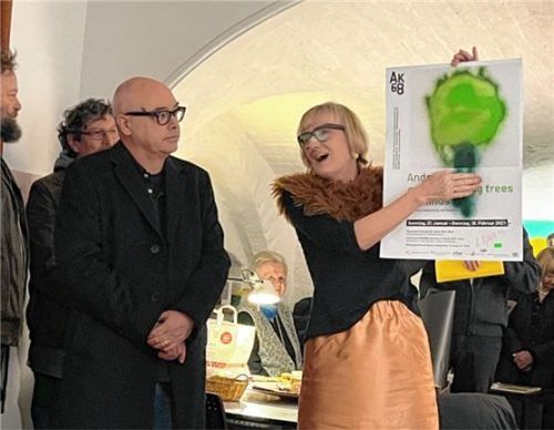 Künstler Andreas Pytlik und die Vorsitzende des Arbeitskreises 68, Kathrin Meindl.Foto Janeczka