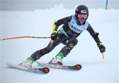 Lorenz Stöckl gewann den Riesenslalom mit der Tagesbestzeit und über vier Sekunden Vorsprung. Foto Claudia Reichl
