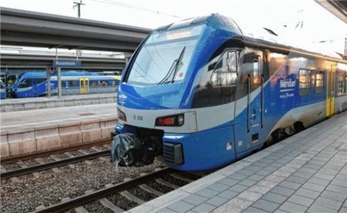 In einem Ranking zur Servicequalität bei Regionalzügen hat die BRB, die in unserer Region die Netze Chiemgau-Inntal und Berchtesgaden-Ruhpolding betreibt, gute oder zumindest gleichbleibende Wertungen erhalten. Wir haben uns bei Fahrgast-Vertretern und dem Betreiber erkundigt, wo und warum es trotzdem noch hapert. Foto dpa/Uwe Lein