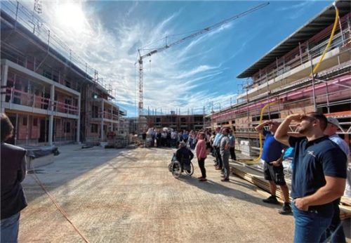 Richtfest beim neuen Seniorenquartier in Haidholzen.