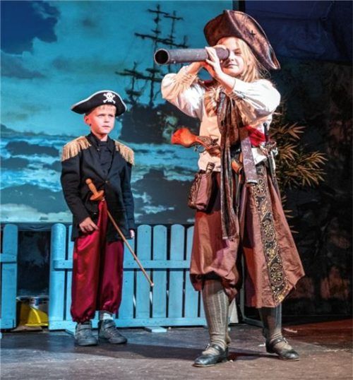 Schiff ahoi! Die Kinder führten das Theaterstück „Lebkuchenalarm“ ganz alleine auf.