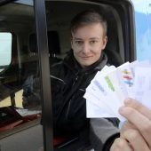 Fachkräftemangel: Abwerbung auf offener Straße