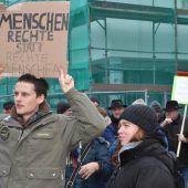 Zehntausende bei den Demos gegen Rechtsextremismus