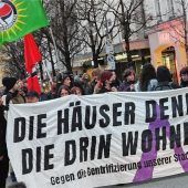 Applaus für Angeklagte nach dem Urteil