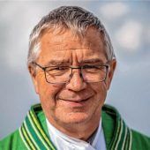 Pfarrer Robert Baumgartner kommt