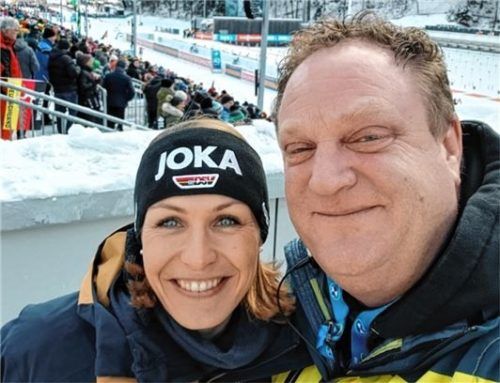 Alexander Klammer mit Biathletin Magdalena Neuner beim Weltcup in Ruhpolding.