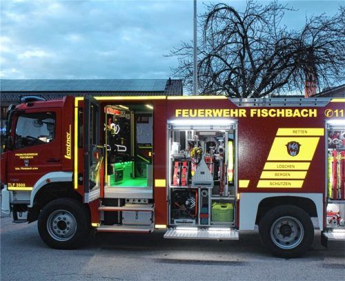 Als Ersatz für ein 37 Jahre altes Fahrzeug wurde im Rahmen der vergangenen Gemeinderatssitzung das neue Tanklöschfahrzeug der Feuerwehr Fischbach vorgestellt. Foto Steffenhagen