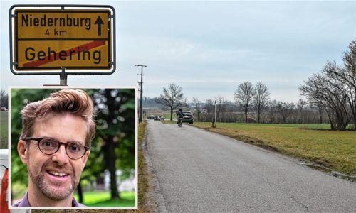 An der Einmündung der Kreuter Straße in die Staatsstraße nach Vogtareuth und Wasserburg (etwa dort, wo auf dem großen Bild Auto und Radfahrer zu sehen sind) soll das neue Gerätehaus der Schloßberger Feuerwehr entstehen. Bürgermeister Karl Mair und die Feuerwehrler sind zufrieden.Foto Schlecker/re/Kollage Hampel