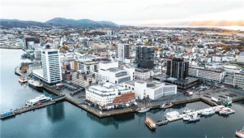 Bodø liegt nördlich des Polarkreises und hat 54000 Einwohner. Foto Visit Bodø/dpa-tmn