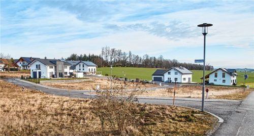 Das Baugebiet Nr.17 „Isner Feld“ rund um den Wagnerring in Gumattenkirchen wächst langsam, aber kontinuierlich. Foto Kretschko