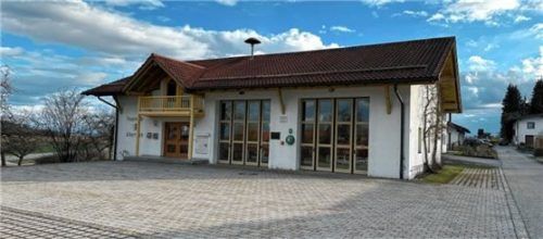 Das Feuerwehrhaus in Frabertsham.