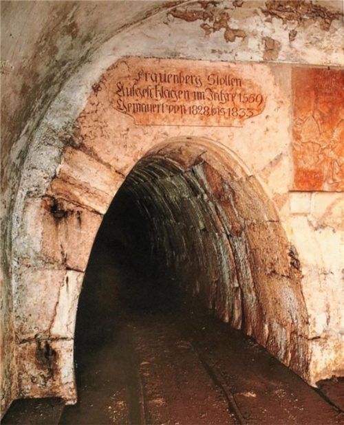 Das Mundloch eines Stollens aus dem Jahr 1569. Fotos thomae