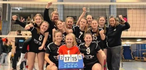 Das U18-Team aus Eiselfing macht mit einem knappen Sieg im Spiel um den dritten Platz die Quali perfekt. Foto re