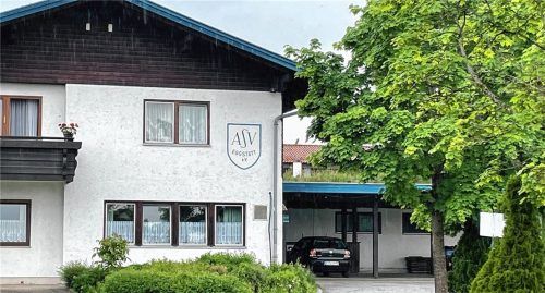 Das Vereinsheim des ASV Eggstädt soll abgebrochen werden. Der Verein wünscht sich einen doppelgeschossigen Neubau. Foto kirchner