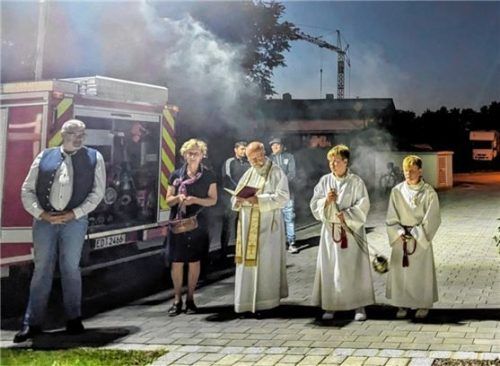 „Der Begegnungswert ist nicht aufzurechnen“, so Pfarrer Neumaier bei der Einweihung des Platzes.