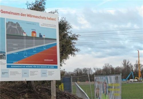 Der Wärmeschatz aus dem tiefen Boden: Die Bohrung hat begonnen (im Hintergrund). Die Basis für die Beantragung von Fördermitteln ist eine Satzung für ein Kommunalunternehmen. Der Pollinger Gemeinderat beschäftigte sich damit in der jüngsten Sitzung. Foto Enzinger