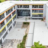 Rott ist stolz auf seine neue Schule