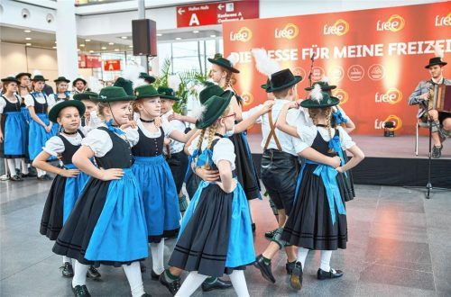Die Partnerregion Oberbayern präsentiert sich mit schönem Brauchtum auf der f.re.e München. Foto Messe München GmbH