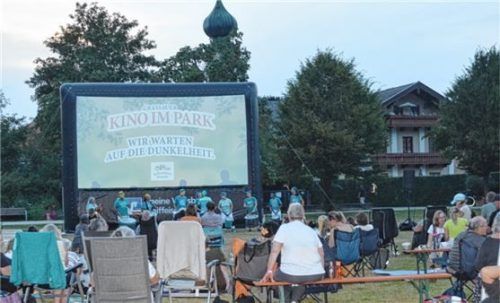 Ein fester Bestandteil der sommerlichen Freizeitangebote sind die Kinoabende im Kurpark.