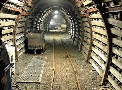Gibt Einblicke in die harten Bedingungen im Bergbau: der Deisenrieder Stollen.