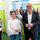 Bad Aiblingerin gewinnt Vorlesewettbewerb auf Kreisebene