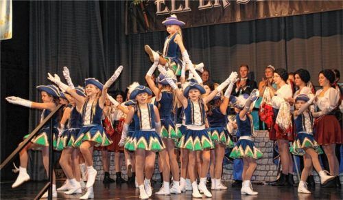 Mit einem tollen Auftritt und den älteren Vorbildern nacheifernd brillierte die Kindergarde des gastgebenden Faschingsvereins.