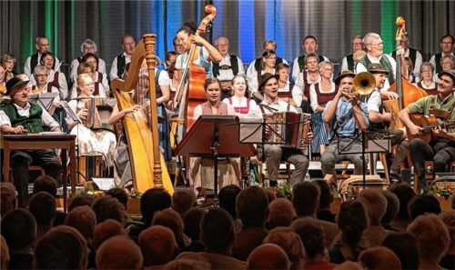 Musikalisch auf den Frühling stimmt das Frühjahrssingen der Stadtsingschule die Gäste ein. Foto re