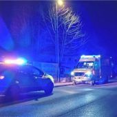 Frau springt aus Angst vom Balkon