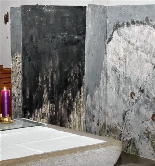 „Tenebrae“, also „Finsternisse“ hat Andreas Legath seine Bildtafeln betitelt. Foto Zagler