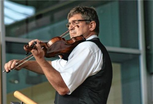 Thomas Breitsameter leitet die Städtische Musikschule im Hans-Prähofer-Haus. Foto Rath