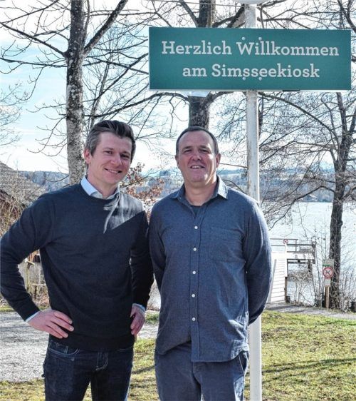 Übernehmen ab April den Kurvenwirt-Kiosk in Baierbach: Nico Federle (links, 37) und Tim Brandt (45). Foto Blum