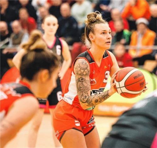 Voller Fokus auf Würzburg: Danielle Shafer und der TSV Wasserburg wollen den nächsten Sieg.Foto Christian Mühlhofer