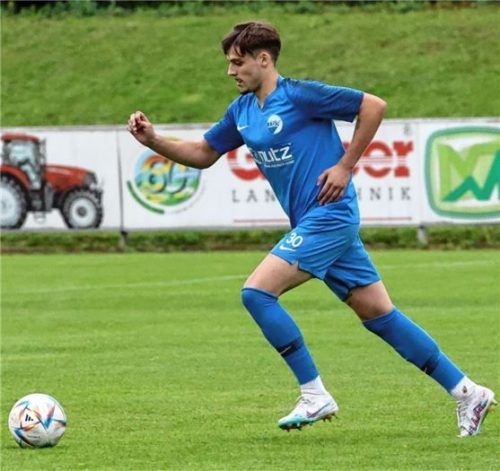 Von Ampfing nach Erlbach: Milos Lukic, der ja eigentlich bei Wacker Burghausen unter Vertrag steht.Foto Michael Buchholz