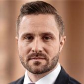 Artmann an Krebs erkrankt